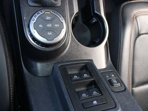 Used 2022 Ford Bronco Badlands image 25