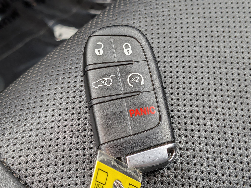 Used 2019 Jeep Grand Cherokee Overland AWD/4WD image 28