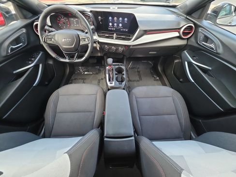 Used 2024 Chevrolet Trax RS FWD image 20