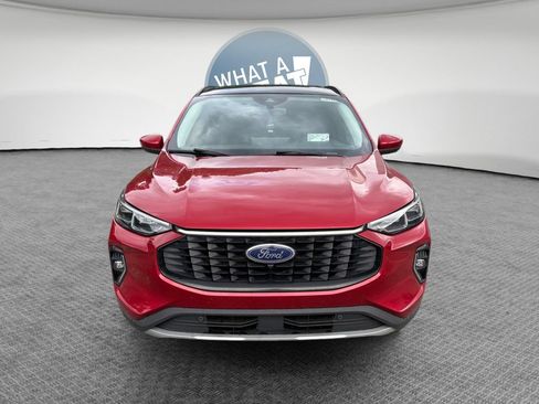 Certified 2023 Ford Escape Platinum w/ Premium Technology Package AWD/4WD image 9