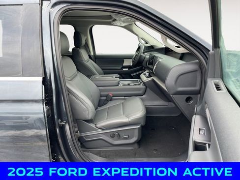 New 2025 Ford Expedition Active image 15