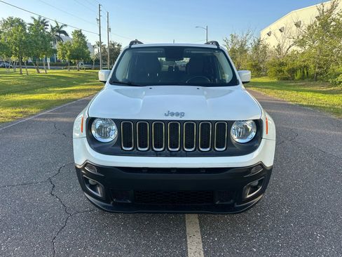 Used 2016 Jeep Renegade Latitude image 3