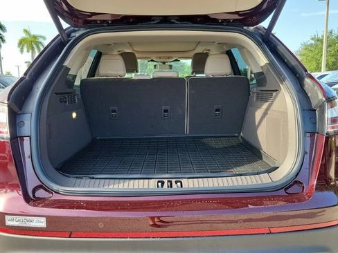 Certified 2023 Lincoln Nautilus Reserve w/ Equipment Group 201A AWD/4WD image 8