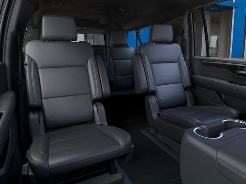 New 2026 Chevrolet Suburban Z71 w/ Comfort Package image 17
