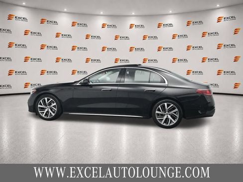 Used 2025 Mercedes-Benz E 350 Sedan image 2