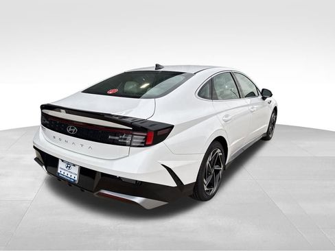 New 2026 Hyundai Sonata SEL FWD image 4