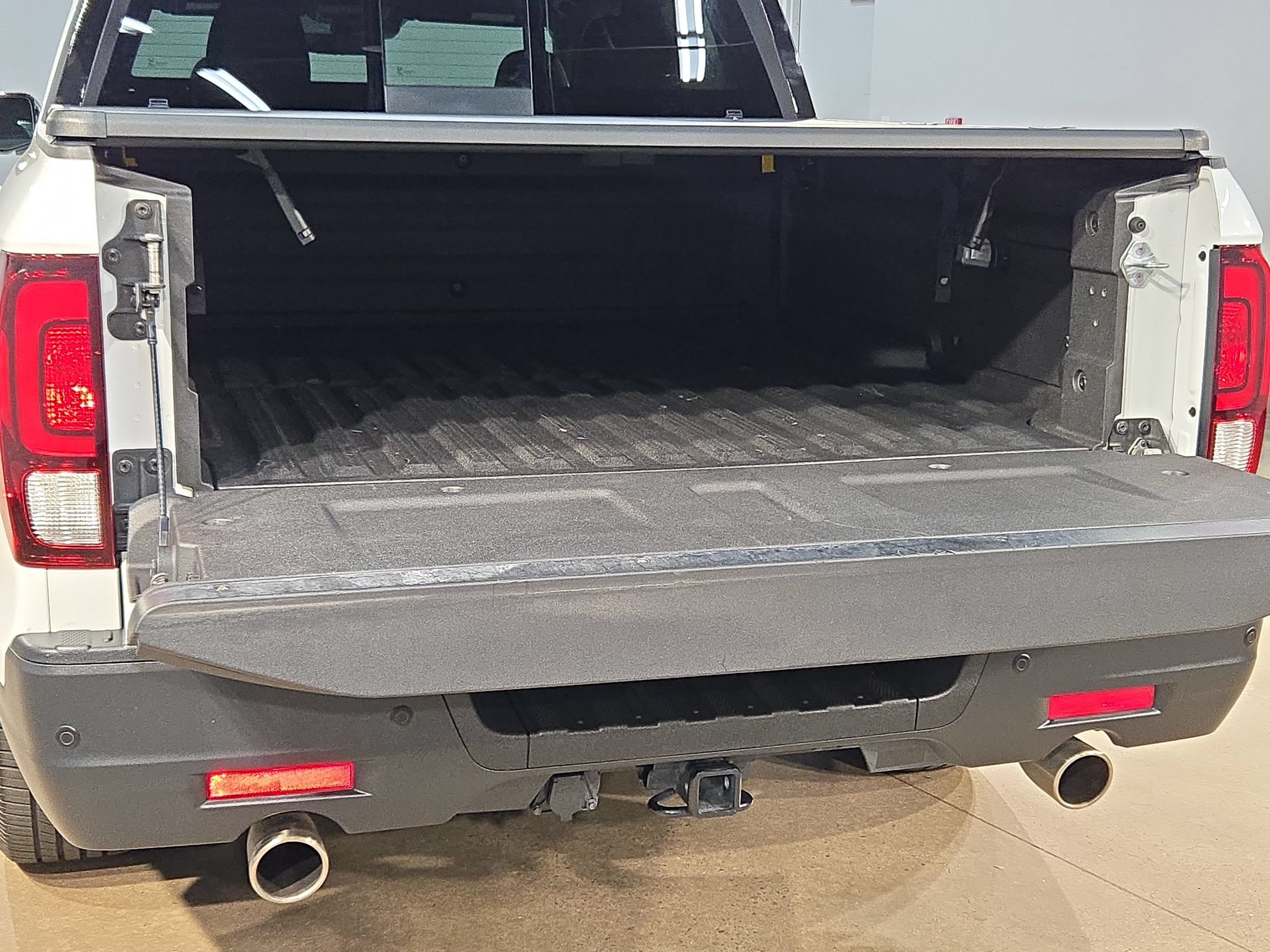 Used 2021 Honda Ridgeline Black Edition image 18