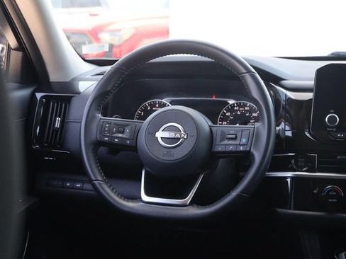 Certified 2025 Nissan Pathfinder SV AWD/4WD image 24