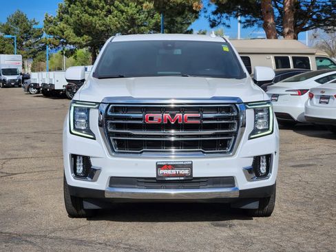 Used 2021 GMC Yukon XL SLT AWD/4WD image 5