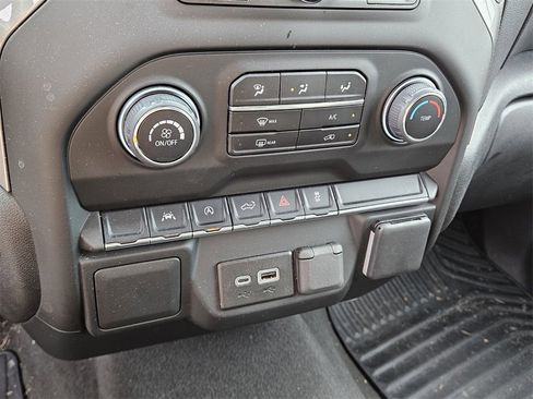 Used 2024 Chevrolet Silverado 1500 Custom image 22