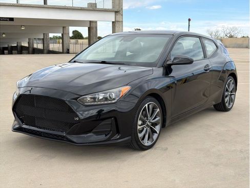 Used 2019 Hyundai Veloster 2.0 Premium FWD image 3