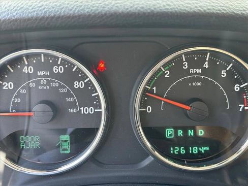 Used 2016 Jeep Wrangler Unlimited Sahara w/ Connectivity Group image 11