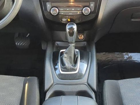 Certified 2020 Nissan Rogue Sport SV FWD image 19