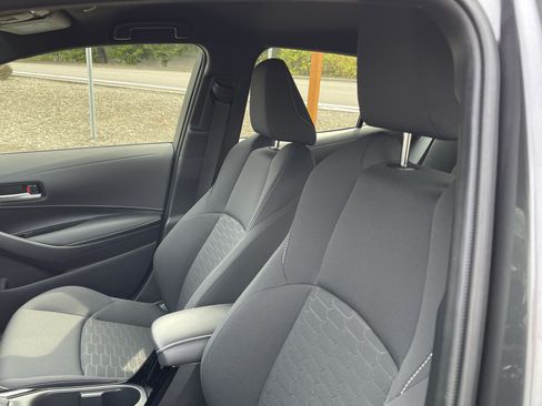 Used 2026 Toyota Corolla SE FWD image 17