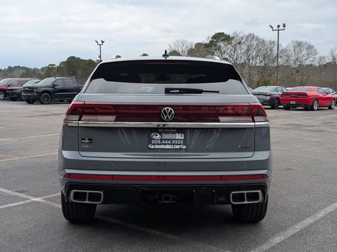 Used 2025 Volkswagen Atlas Cross Sport SEL Premium R-Line image 8