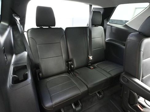Used 2020 Chevrolet Traverse LT w/ Driver Confidence II Package AWD/4WD image 44