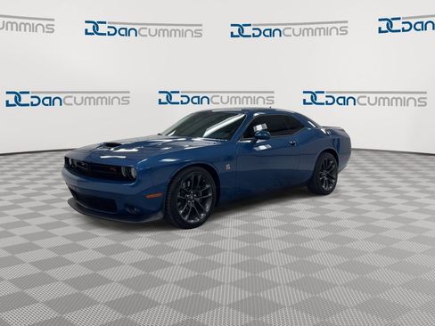 Used 2022 Dodge Challenger R/T Scat Pack RWD image 4