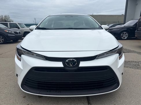 Used 2023 Toyota Corolla LE FWD image 13