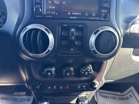 Used 2018 Jeep Wrangler Unlimited Rubicon w/ Cold Weather Group AWD/4WD image 58