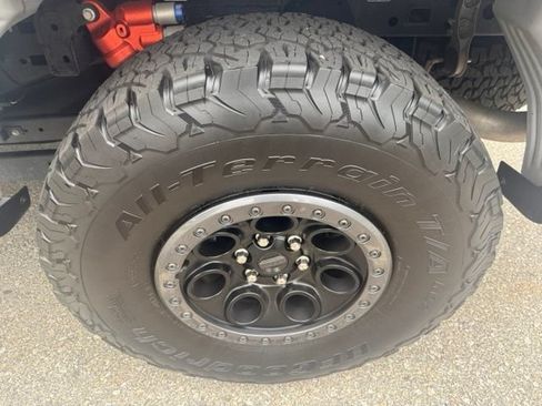 Used 2025 Ford F150 Raptor AWD/4WD image 9