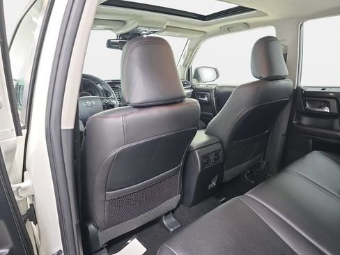 Certified 2023 Toyota 4Runner TRD Off-Road Premium w/ Moonroof Package AWD/4WD image 10