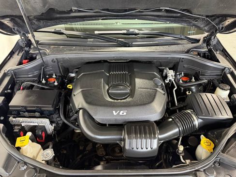 Used 2015 Jeep Grand Cherokee Altitude AWD/4WD image 29