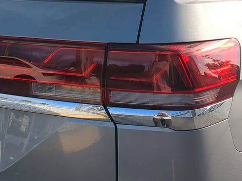 New 2026 Volkswagen Atlas SE image 8