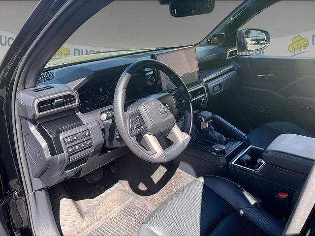 Used 2025 Toyota 4Runner Limited AWD/4WD image 14