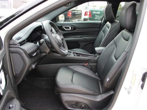 New 2026 Jeep Compass Limited w/ Sun, Sound & Navigation Group AWD/4WD image 13