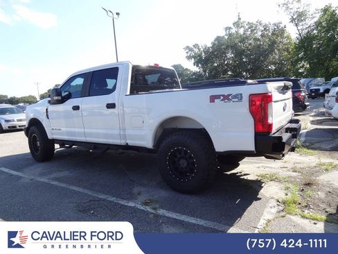 Used 2017 Ford F250 XL w/ STX Appearance Package AWD/4WD image 4