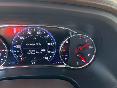 Used 2022 GMC Acadia SLT w/ Technology Package AWD/4WD image 13
