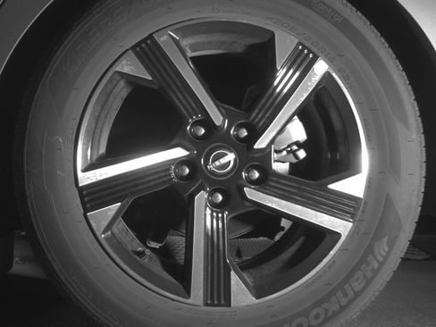 Used 2025 Nissan Sentra SV FWD image 14