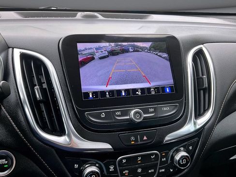 Used 2022 Chevrolet Equinox Premier AWD/4WD image 14