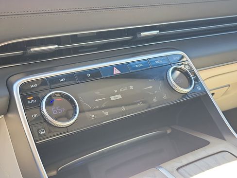 Used 2022 Genesis GV80 2.5T w/ Prestige Package 04 image 29