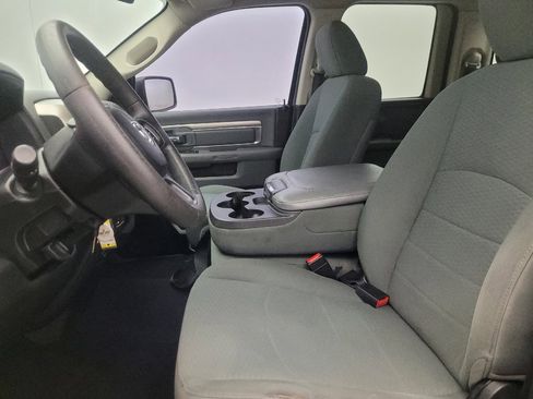 Used 2015 RAM 1500 Classic SLT AWD/4WD image 17