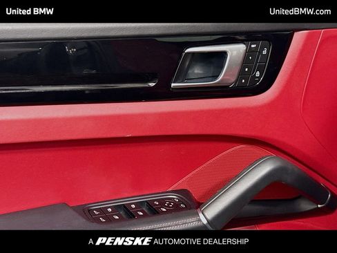 Used 2022 Porsche Cayenne image 3