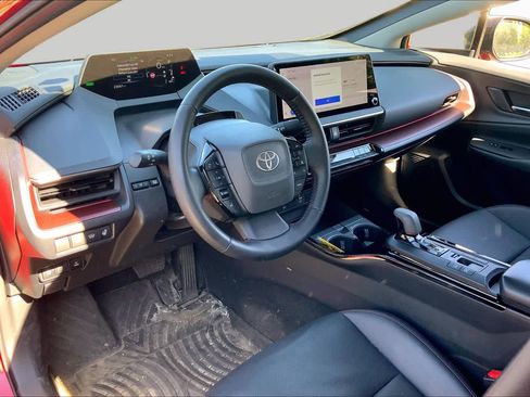 Used 2024 Toyota Prius Prime FWD image 18
