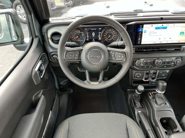 New 2026 Jeep Gladiator Sport AWD/4WD image 10