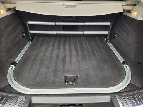 Used 2010 Cadillac SRX Luxury image 39