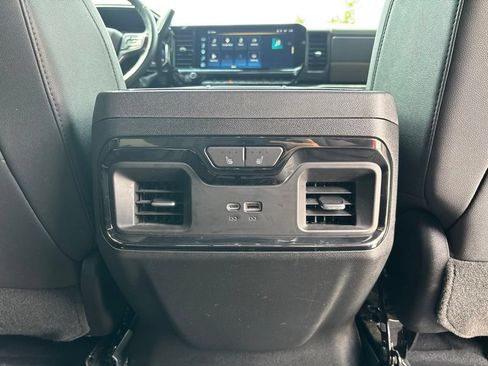 Used 2024 Chevrolet Silverado 2500 ZR2 w/ Technology Package AWD/4WD image 46