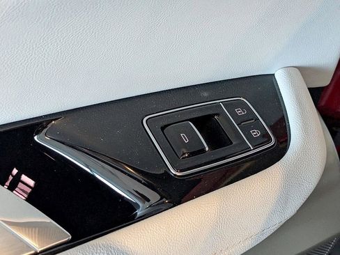 New 2026 Cadillac Vistiq Luxury image 28