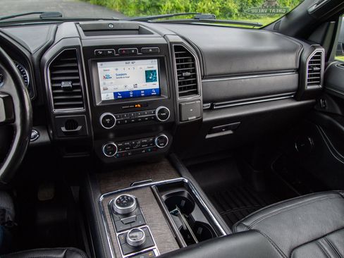 Used 2021 Ford Expedition Limited w/ Cargo Package AWD/4WD image 15