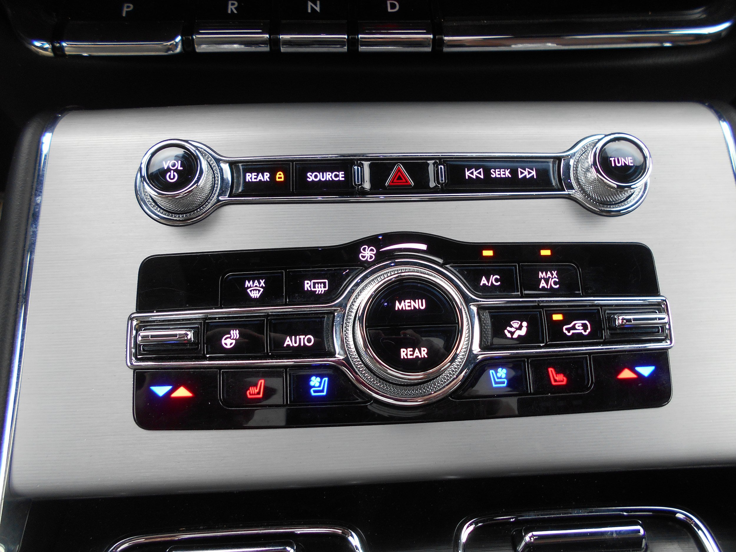 Used 2023 Lincoln Aviator Reserve w/ Equipment Group 201A AWD/4WD image 11