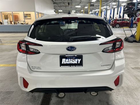 Certified 2025 Subaru Impreza 2.0i image 25