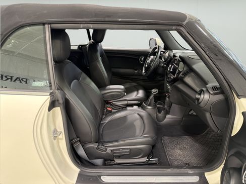 Used 2019 MINI Cooper Convertible FWD image 11