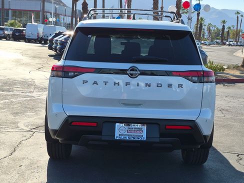 New 2026 Nissan Pathfinder SV w/ Cargo Package FWD image 4