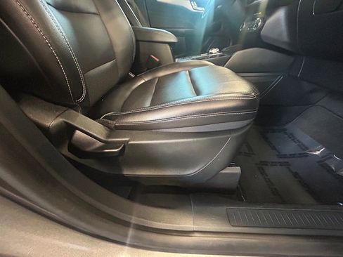 Certified 2022 Ford Escape SEL image 25