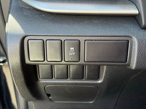 Used 2019 Mitsubishi Eclipse Cross ES image 10