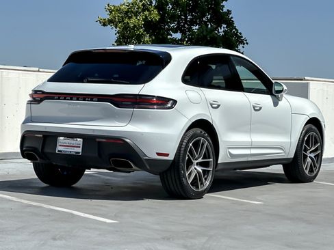 Used 2026 Porsche Macan AWD/4WD image 8