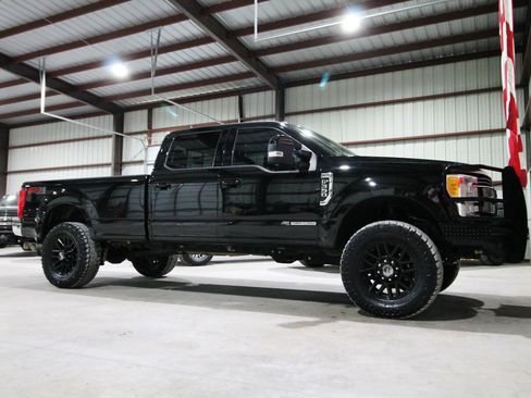 Used 2017 Ford F350 Lariat w/ Lariat Value Package AWD/4WD image 15